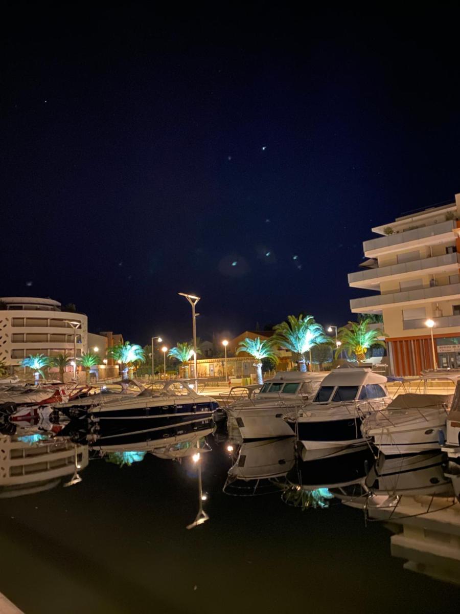 L’avent scène le tout à pied à frejus Etat neuf - Housity