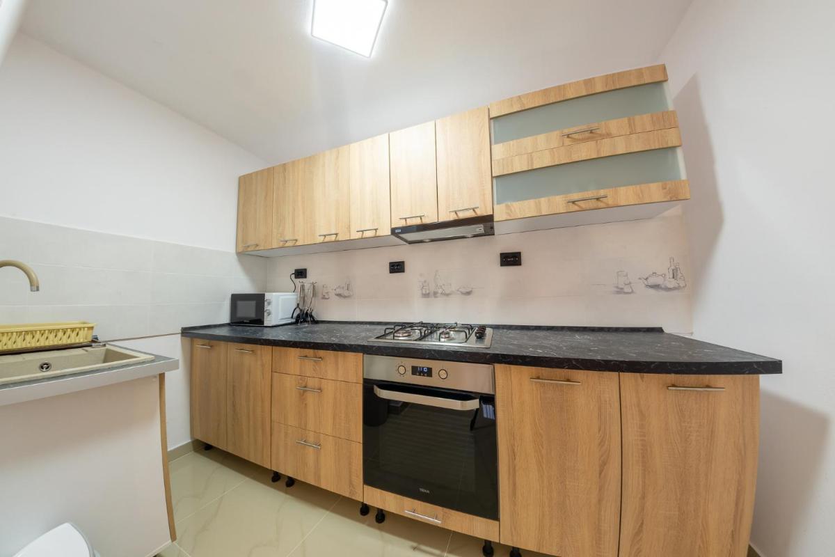 Casa cu Bujori - Housity