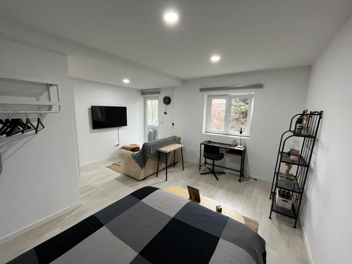 Apartamento 3 min da Av Liberdade - Remodelado - Housity