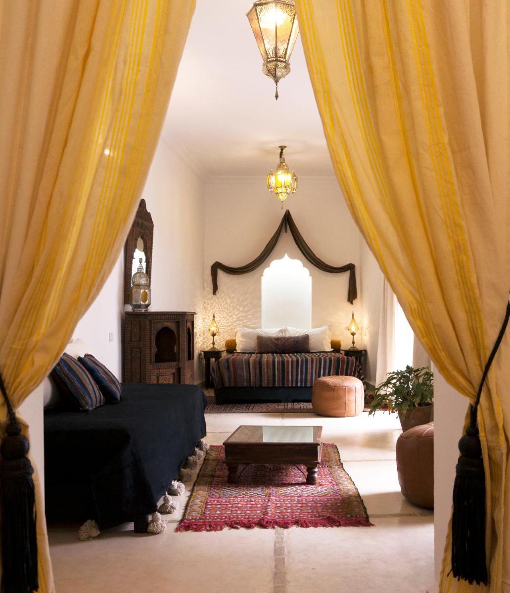Riad Al Wifak - Housity
