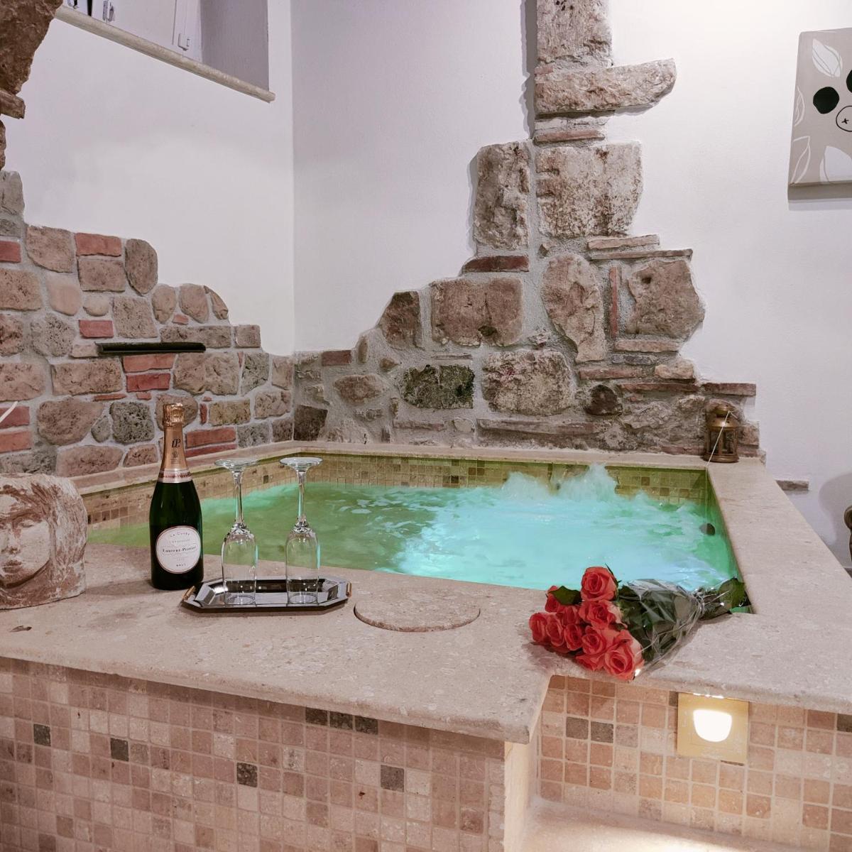 Janara - Arco di Traiano - Housity