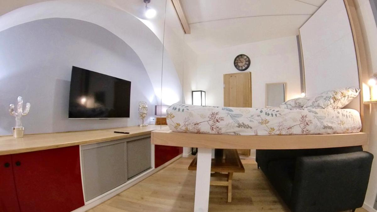 studio entre terre et ciel - escapade millavoise - Housity