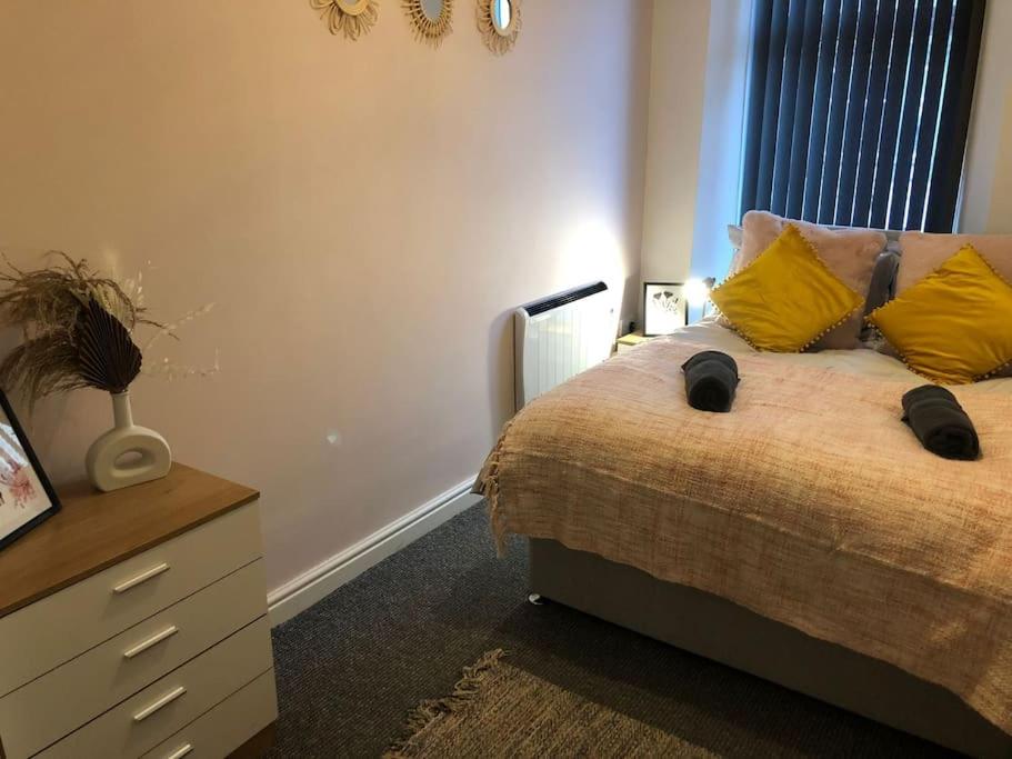 Bank Street Apartment 3 - Housity