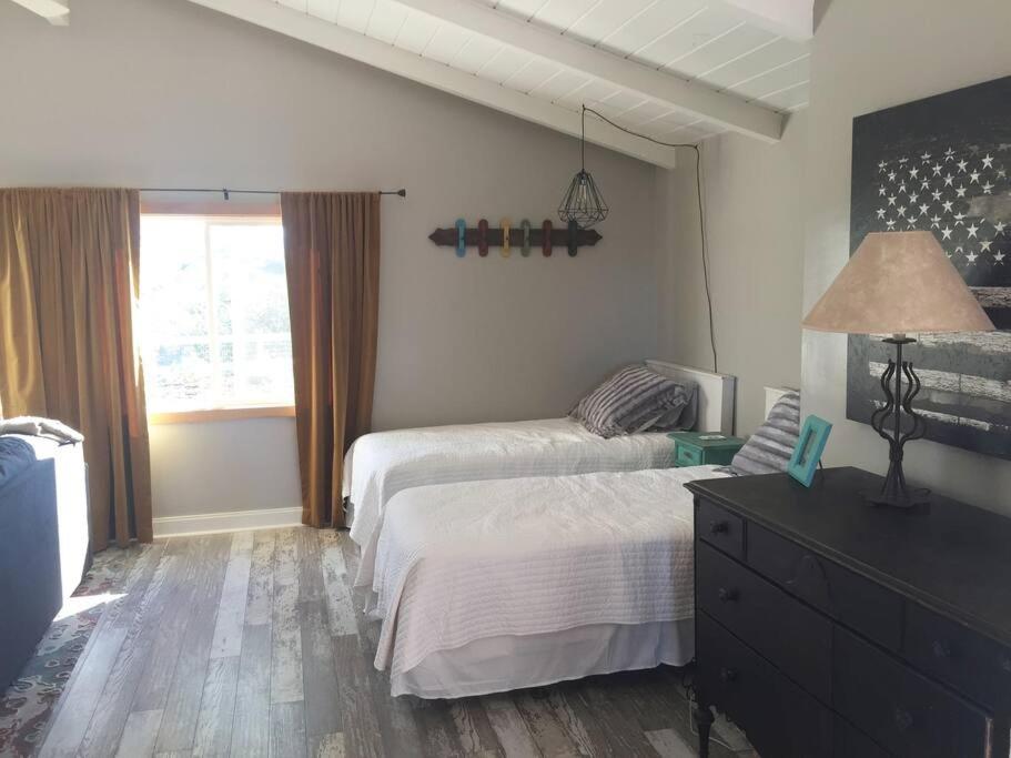 Paradise Acres In the Heart of Wine Country - Housity