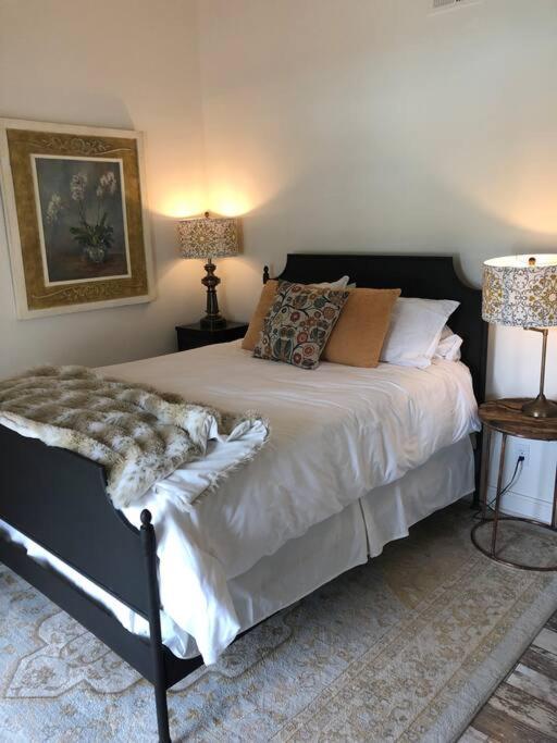 Paradise Acres In the Heart of Wine Country - Housity