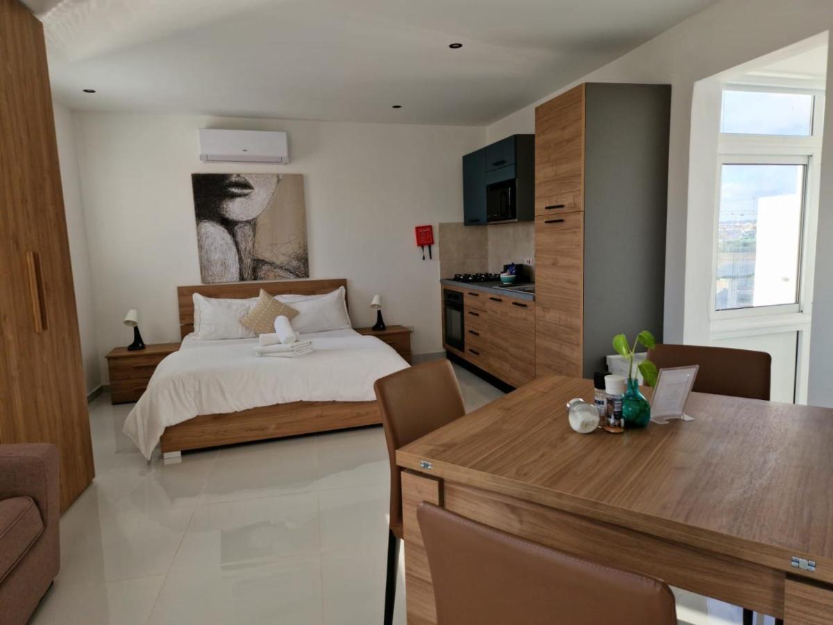 Marina Studios - Housity