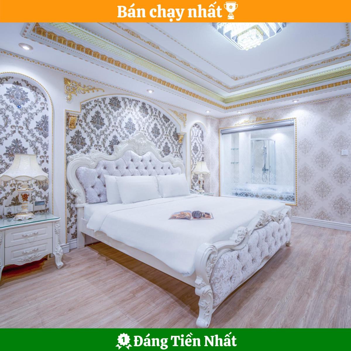 Royal Beach Hotel by THG - Housity
