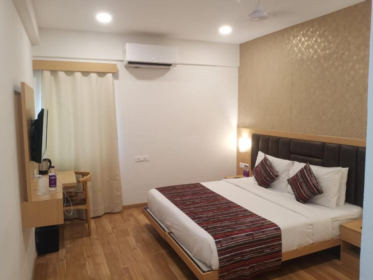 Address Suites Near Esteem mall - Housity