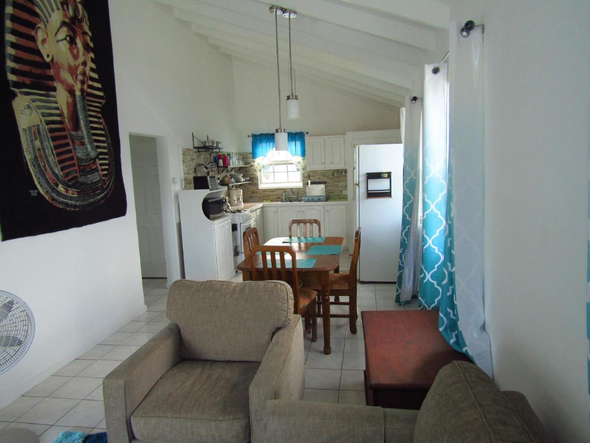 Dover Apt 3 by the beach in the Gap - Housity