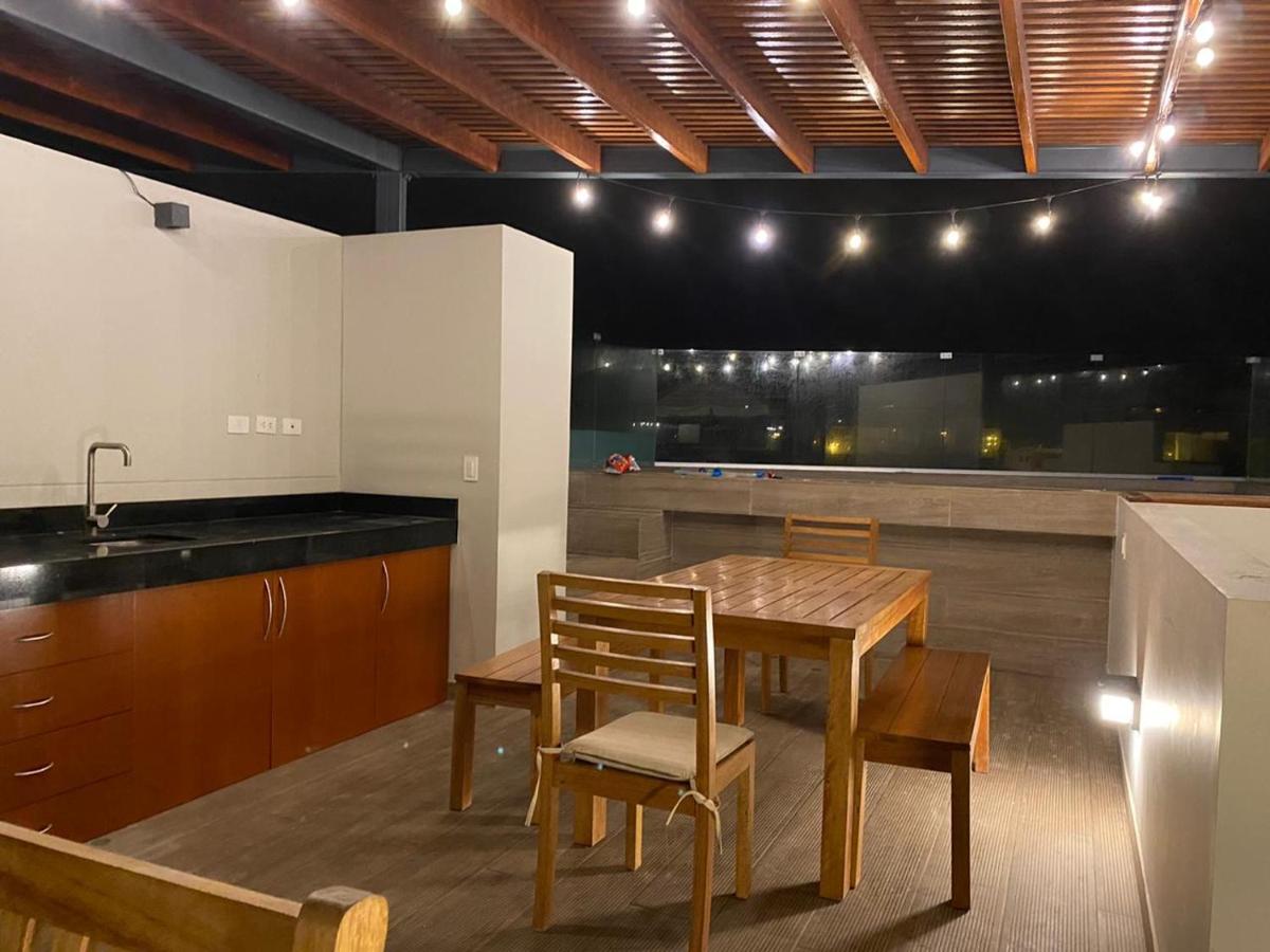Ocean Reef Triple Vanessa - Housity
