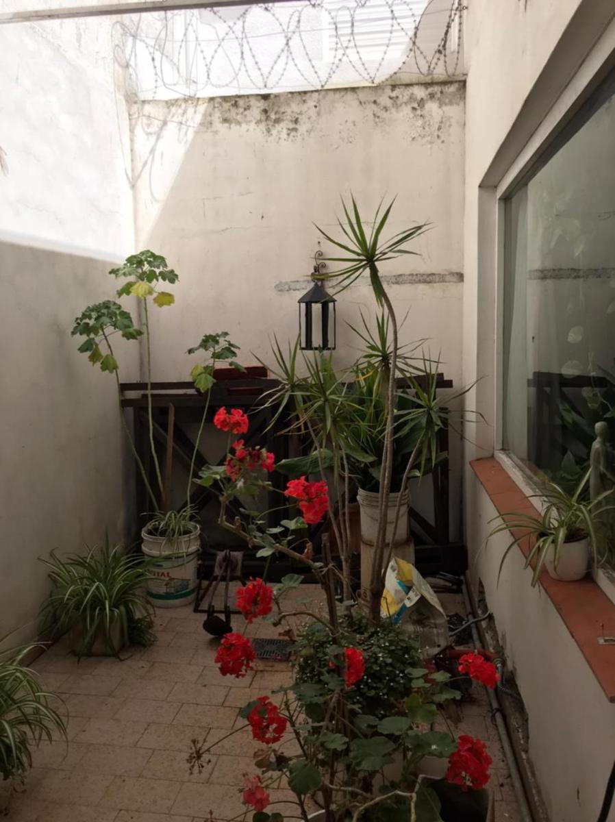 Suitetrails - DC HOSTEL bed & breakfast