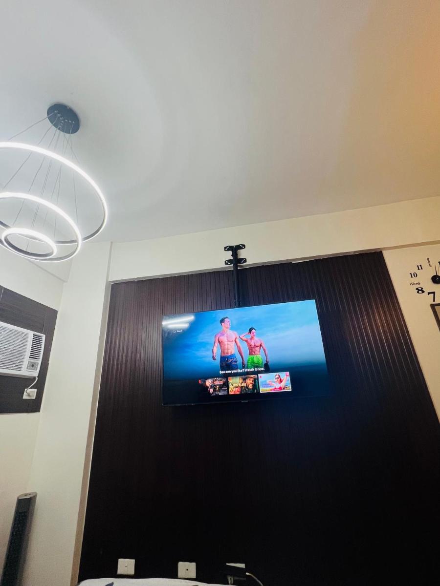 Condo Staycation at Valenzuela I Studio type - Housity