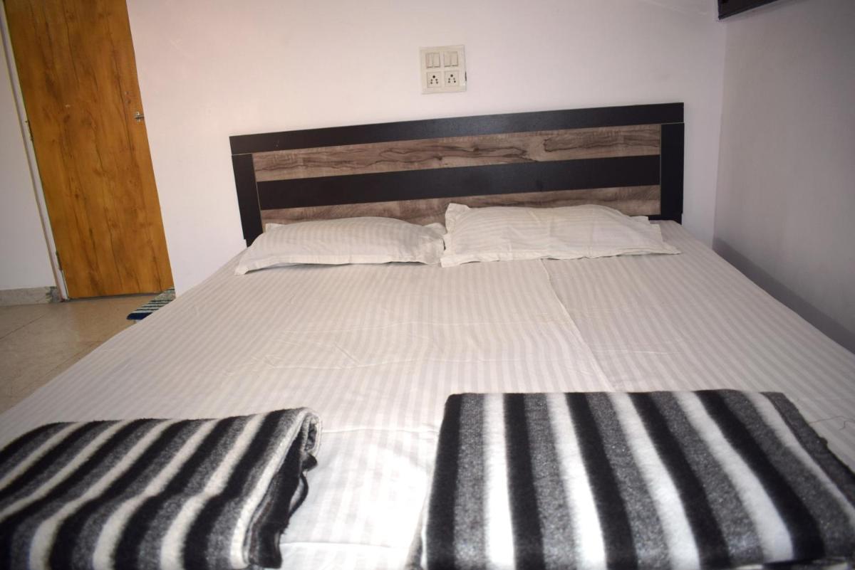 Adyeshwari Home Stays, Aurangabad - Housity