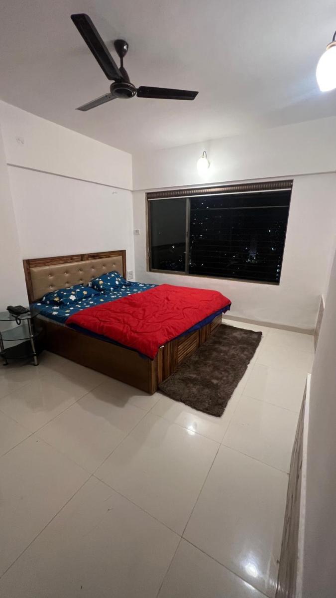 Private master bedroom - Housity
