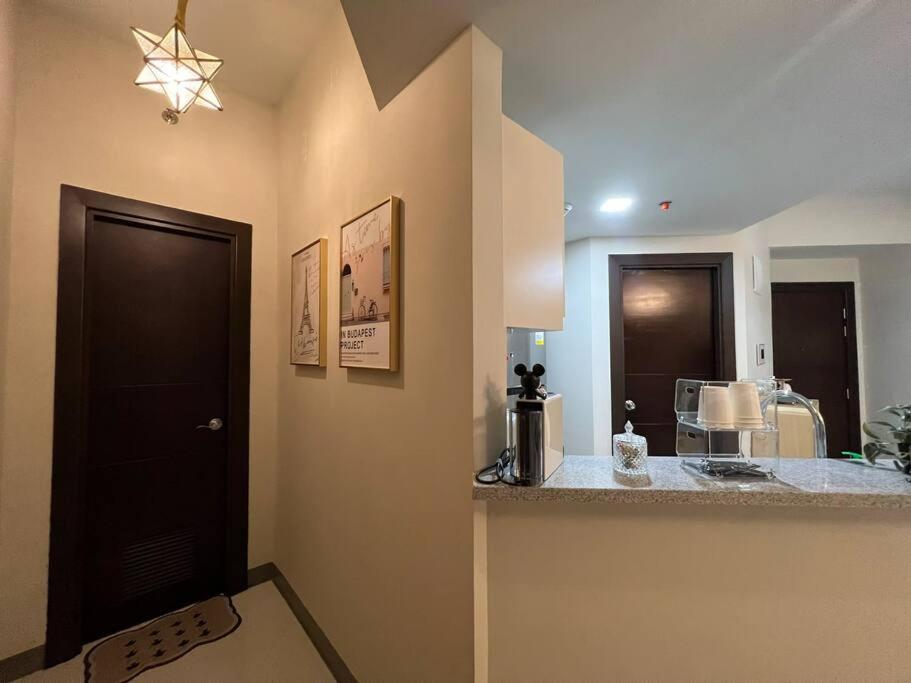 Suitetrails - Euphoria Suite: Dream Room @Uptown Parksuites 2