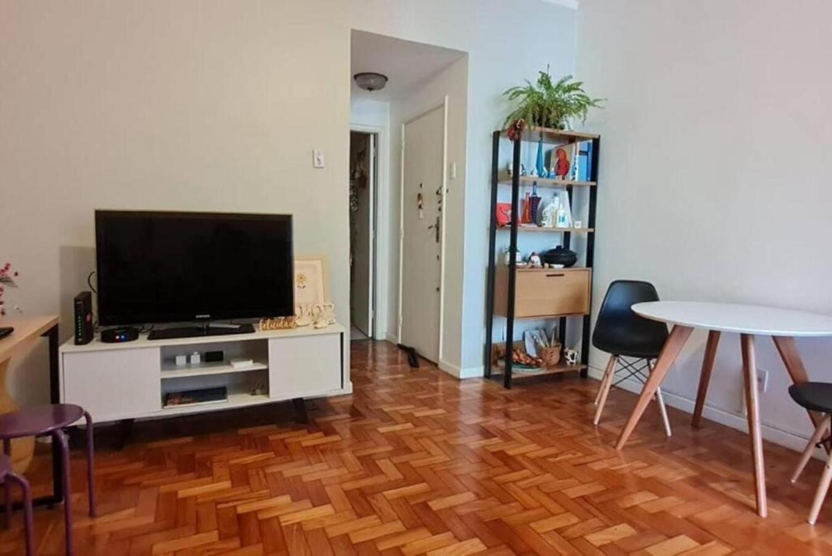 Hotel Mama! Copacabana (Posto1 -Leme) - Housity