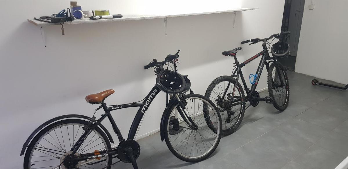 Studio moderne climatisé avec jardin, plage à pied - Housity