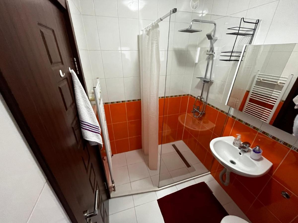 Silver Apartment - Hizvo