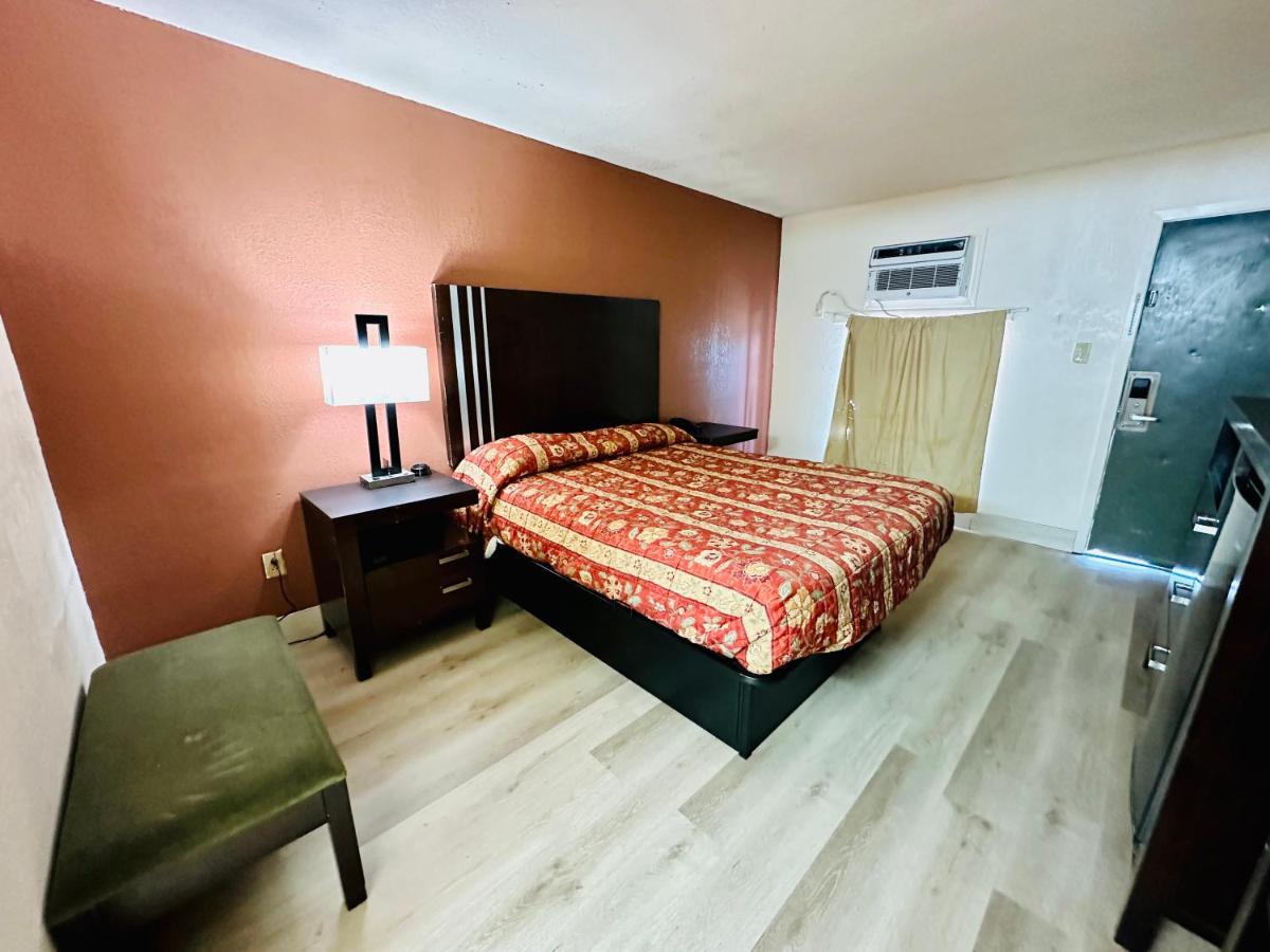 Economy Inn - Housity