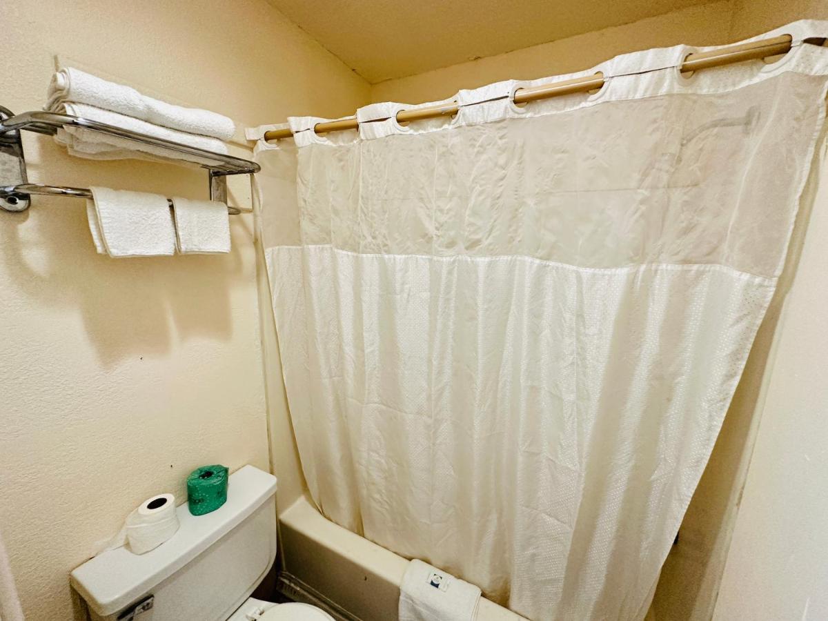 Economy Inn - Housity