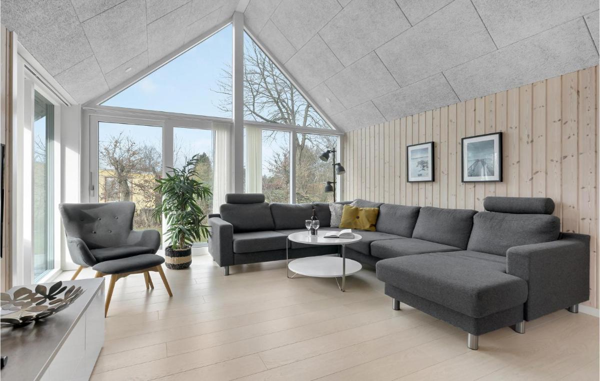 Four-Bedroom Holiday Home In Odder - Housity