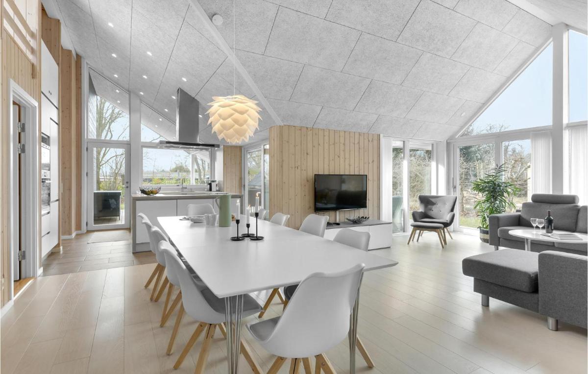 Four-Bedroom Holiday Home In Odder - Housity