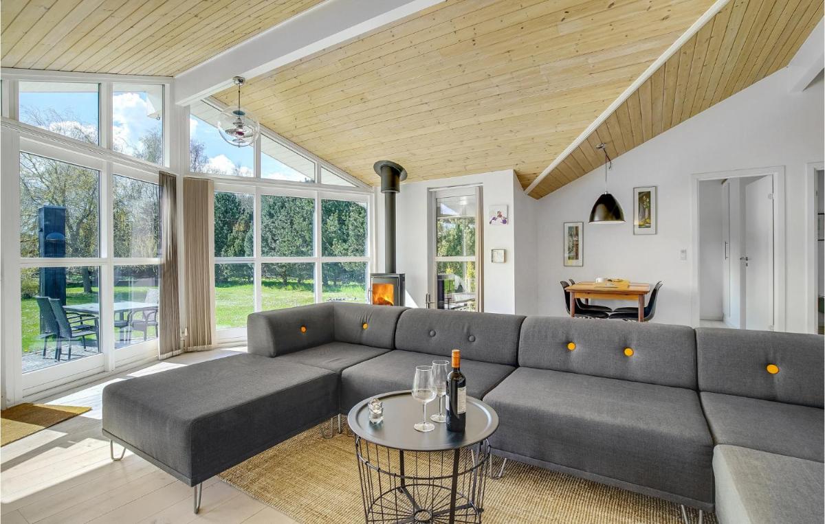 Beautiful Home In Kalundborg With Wifi - Housity