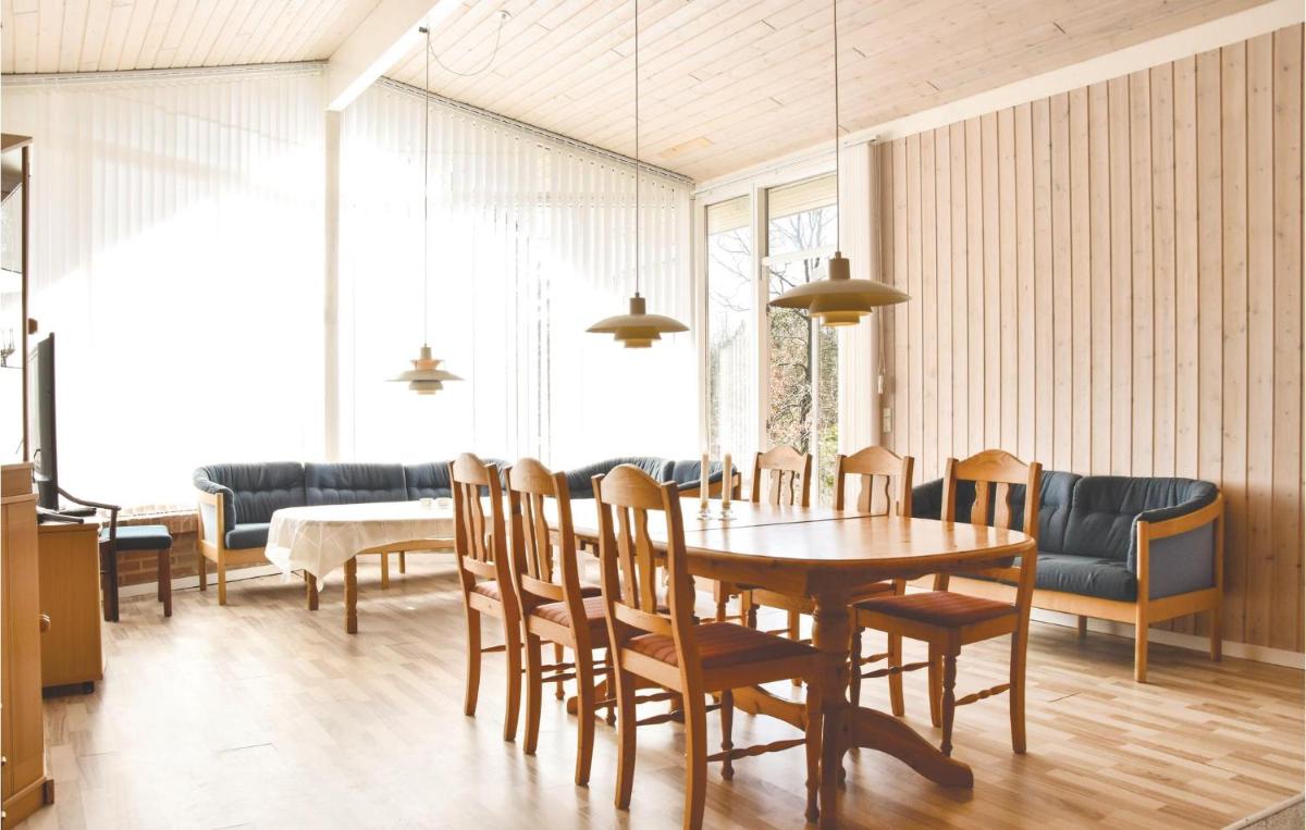 Three-Bedroom Holiday Home In Herning - Housity