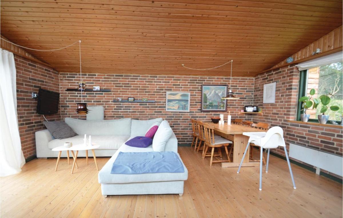 Three-Bedroom Holiday Home In Struer - Housity