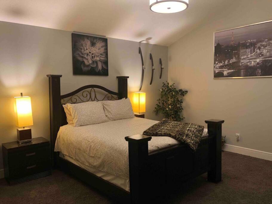 Cheerful and beautiful 3 bedroom home close lake - Housity