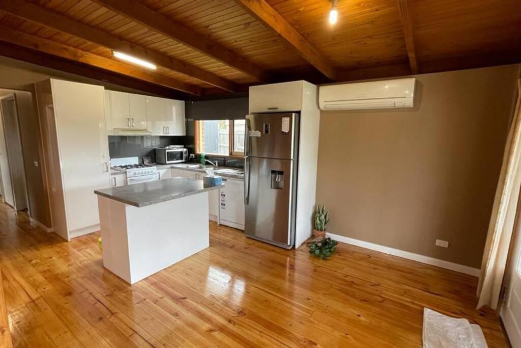 Entire residential home Close to beach - Housity