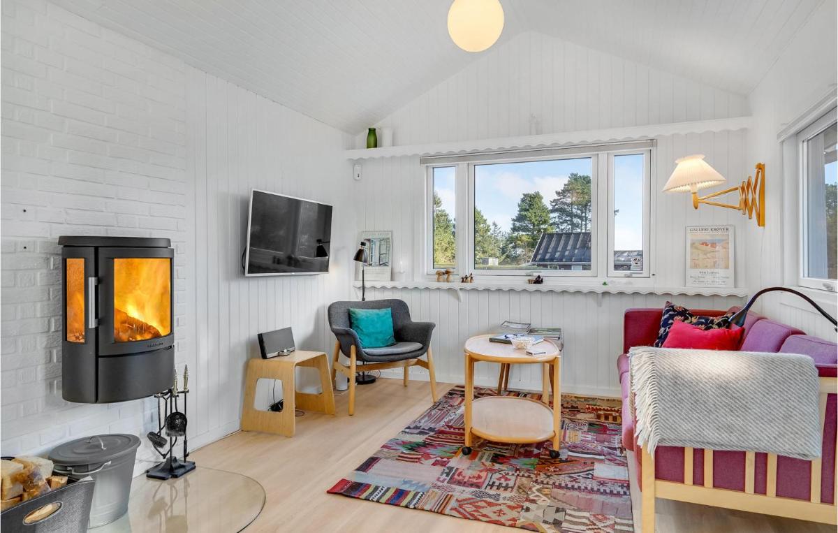 Amazing Home In Hadsund With Wifi - Housity