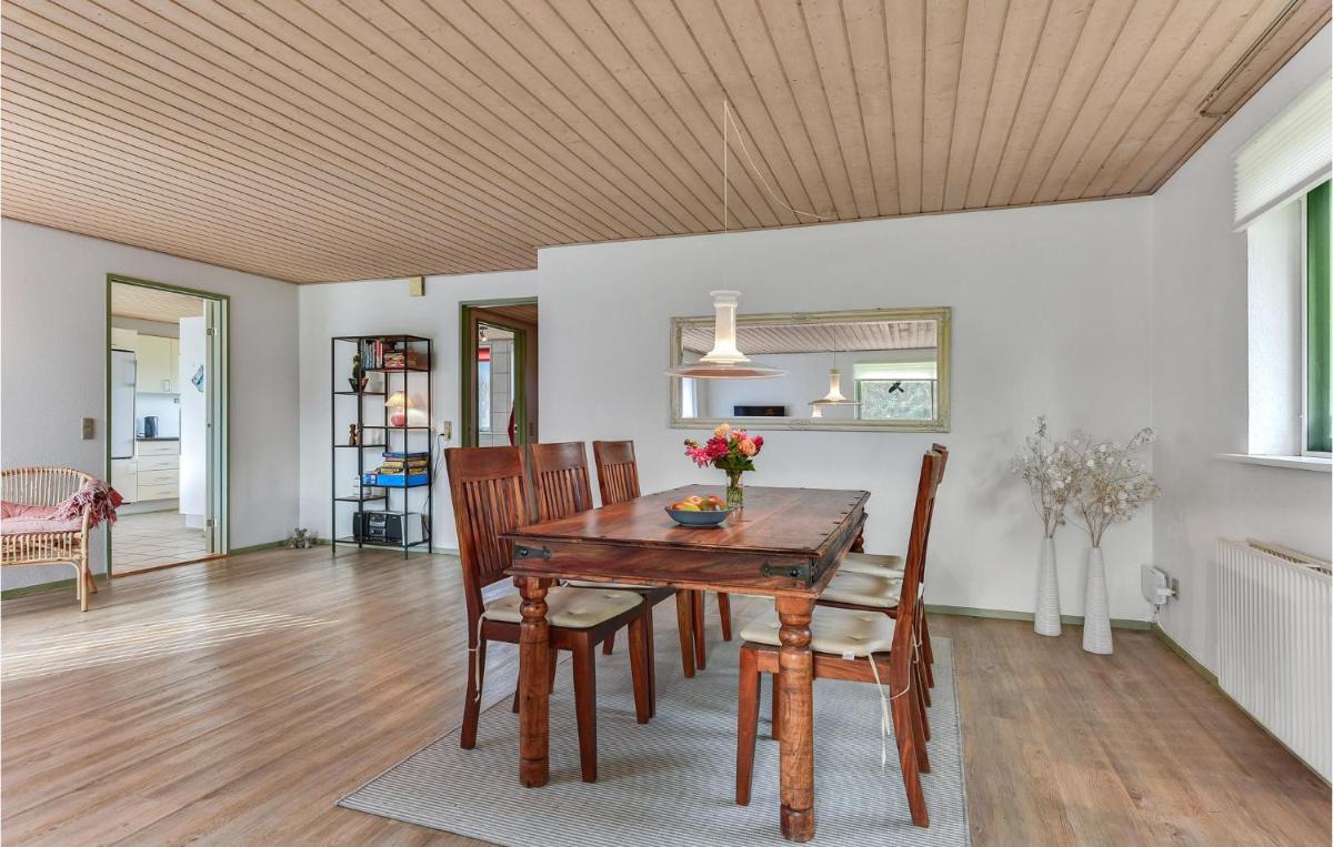 Gorgeous Home In Løgumkloster With Wifi - Housity