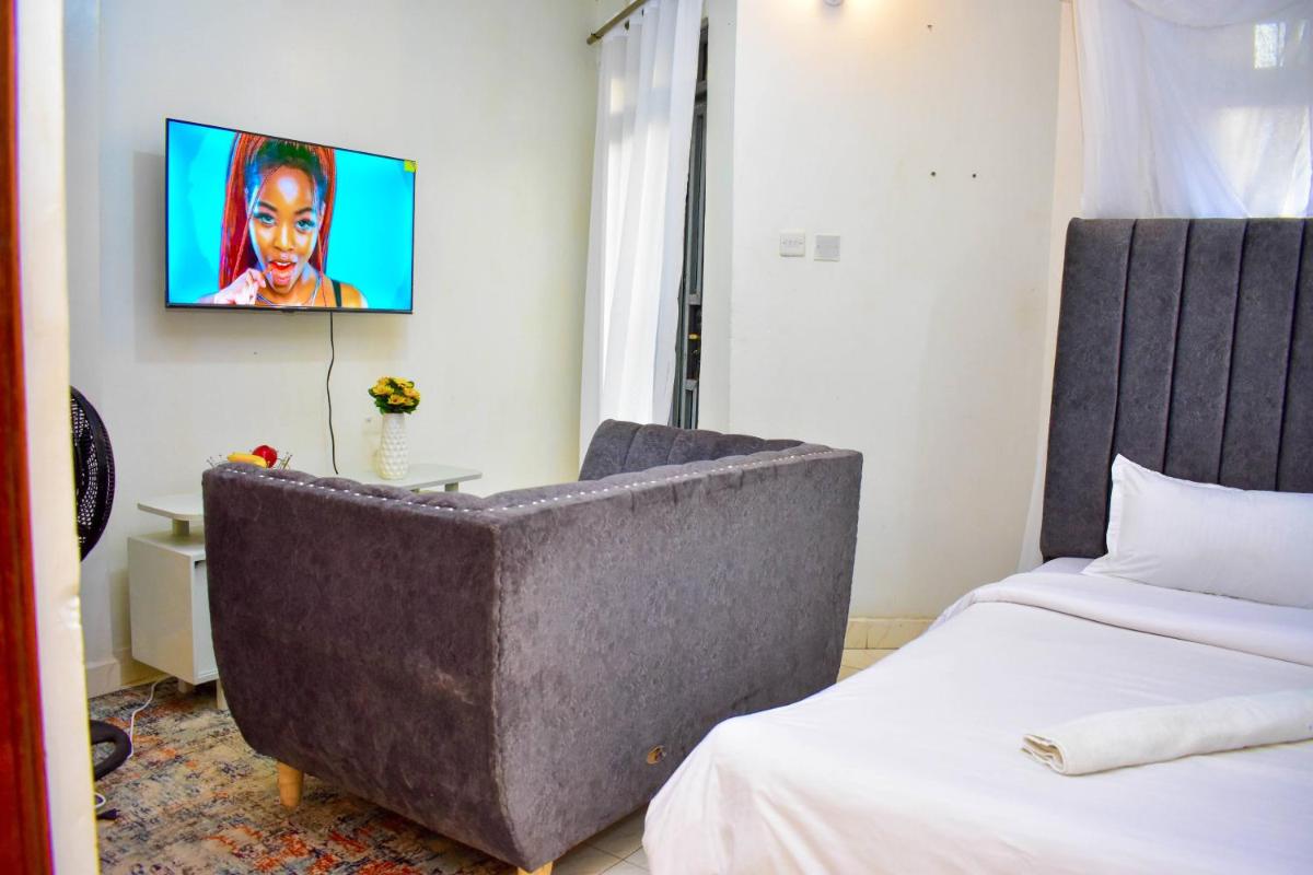 Unique, Stylish Studio Apartment - Housity