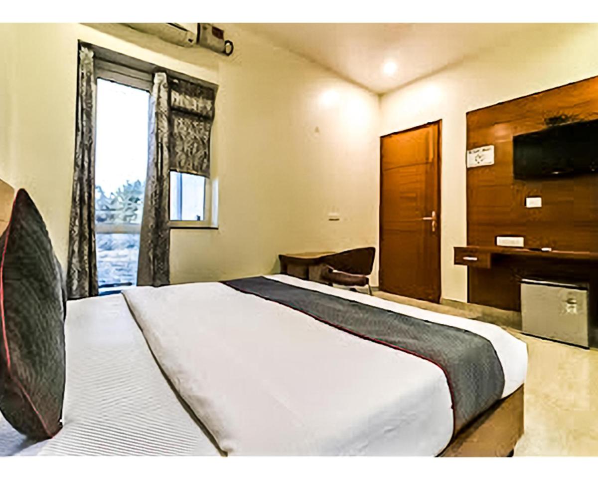 Hotel Galaxy Inn By WB Inn - Housity