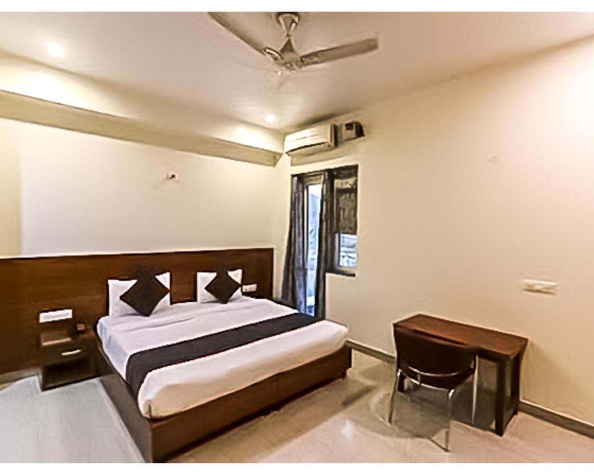 Hotel Galaxy Inn By WB Inn - Housity