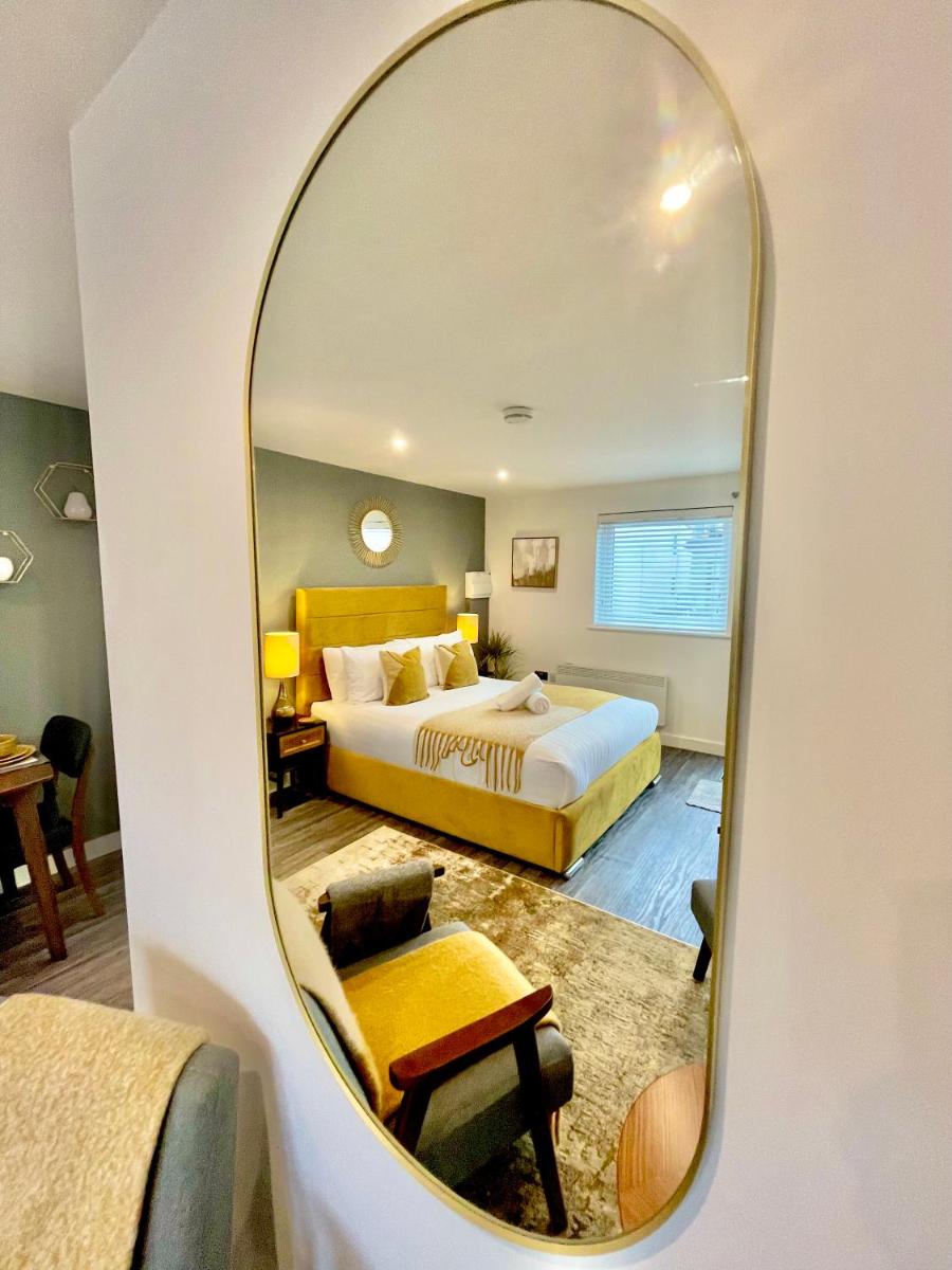 A Cozy Hideaway with Balcony - Close to Beach - Housity