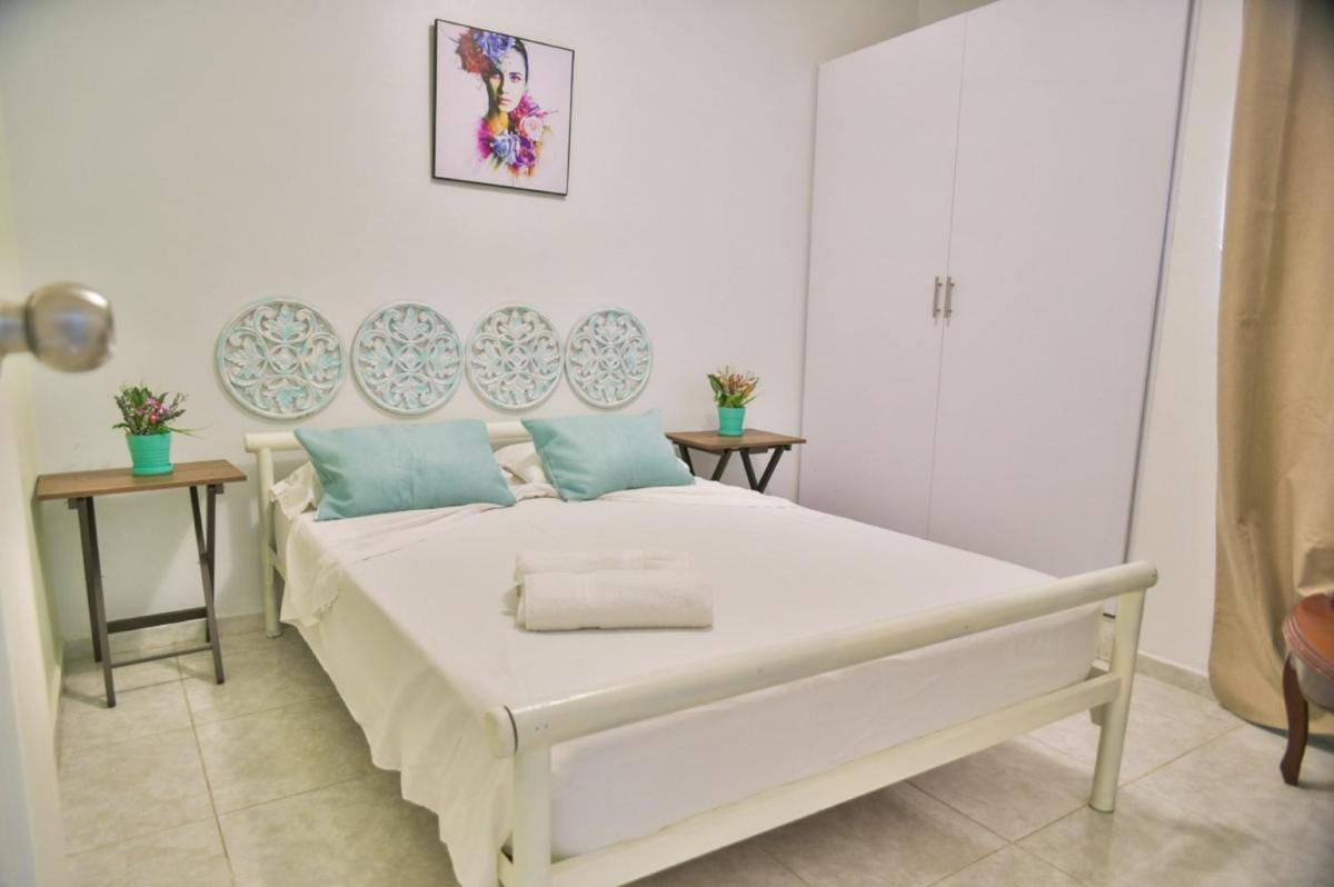 2cb-4 2 bedroom apartment in Getsemani - Housity