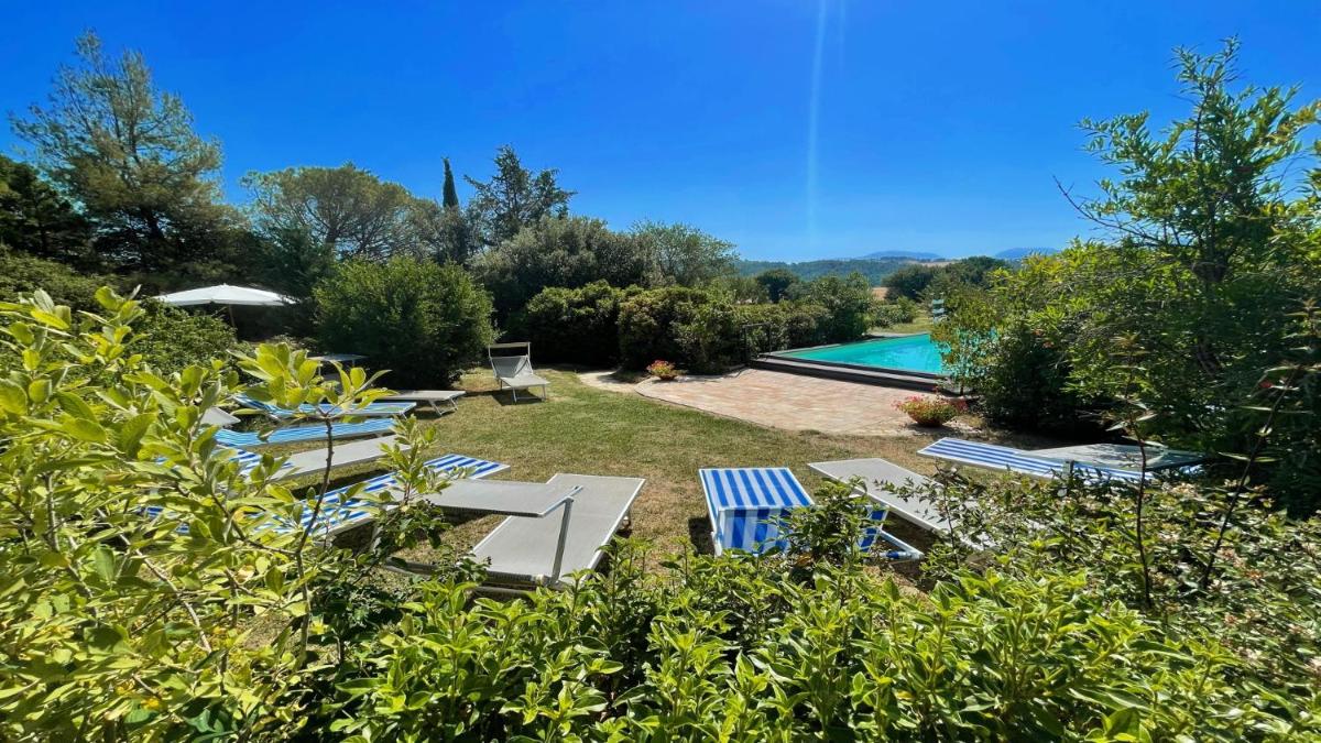 Italian Gardensexc poolpool house - sensationally beautiful - 11 guests - Housity