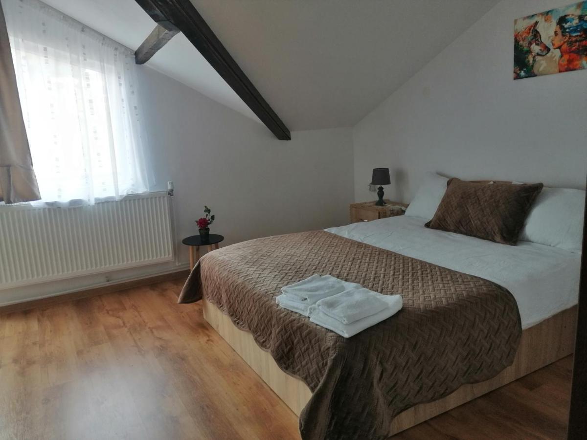 Vila Gramy - Housity