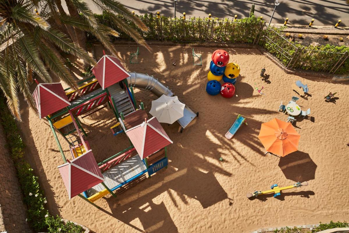 Playa de o cerca de este hotel