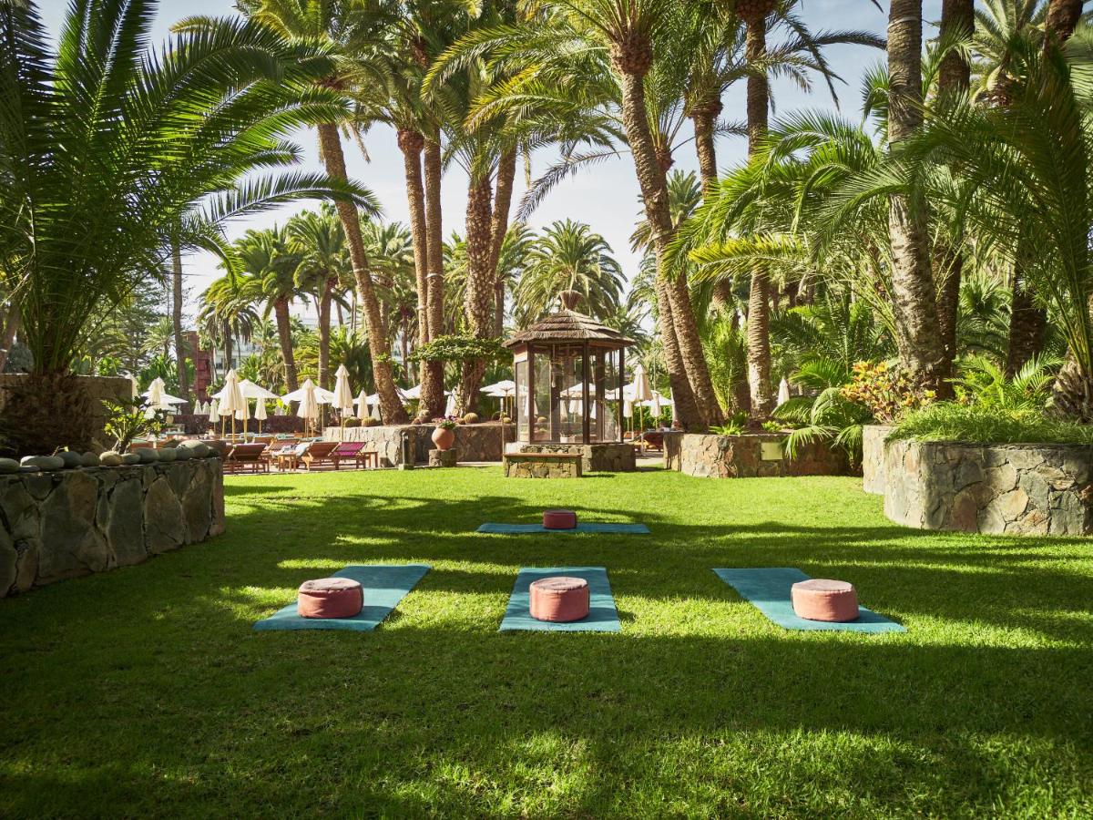 Jardín al aire libre en Seaside Palm Beach