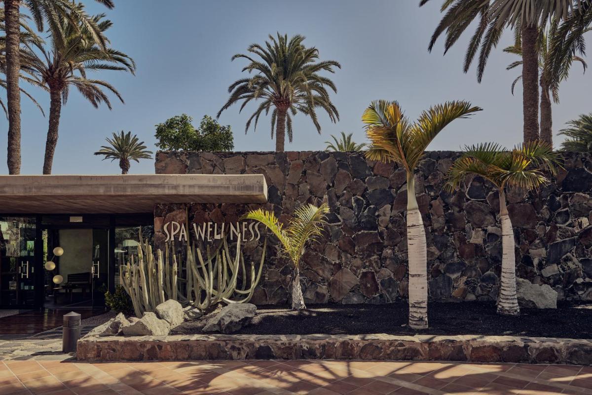 Jardín al aire libre en Seaside Palm Beach