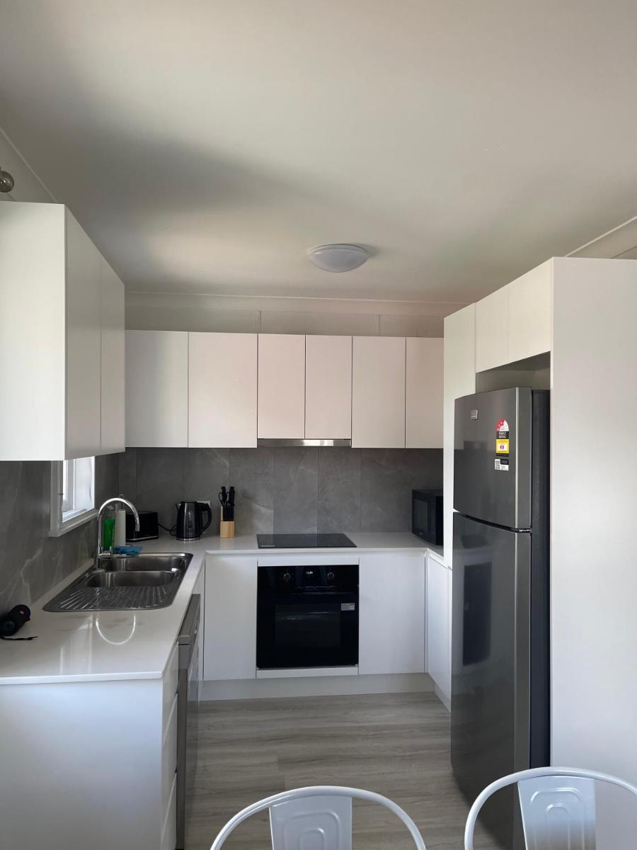 Caves Beach Holiday House - Housity