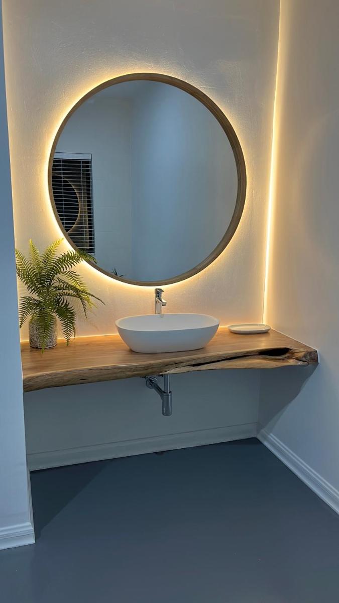 King Suite - Housity