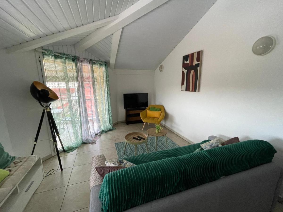 NANA - A 44 - Vue Panoramique-Appartement Cosy et Lumineux- Cuisine équipée- - Centre Ville-WIFI-CLIM- NETFLIX - Parking public gratuit-Garage privé payant - Housity