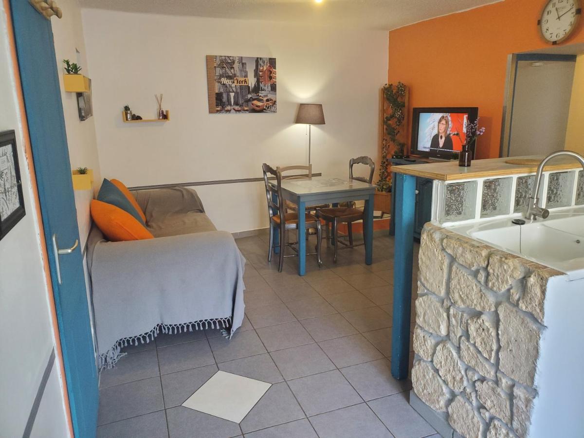 Suitetrails - Pause Appart 40 m2 avec cour privative - Spacieux & Confortable