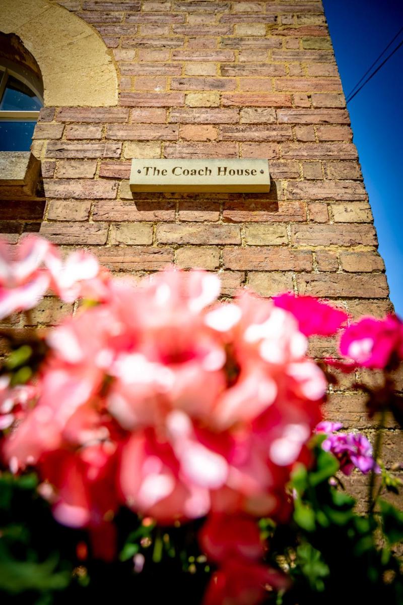 Bragborough Hall Coach House - Housity