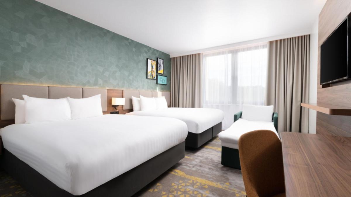 Holiday Inn London Gatwick - Worth, an IHG Hotel - Housity