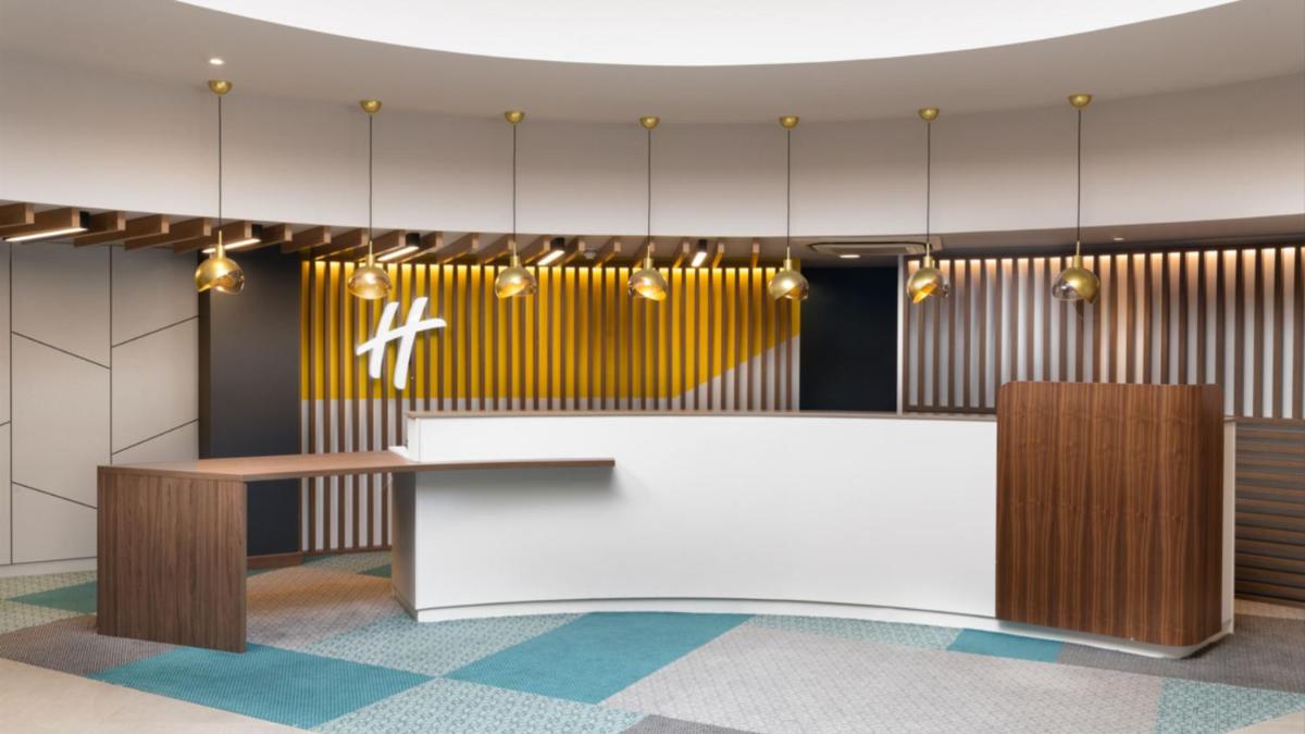 Holiday Inn London Gatwick - Worth, an IHG Hotel - Housity